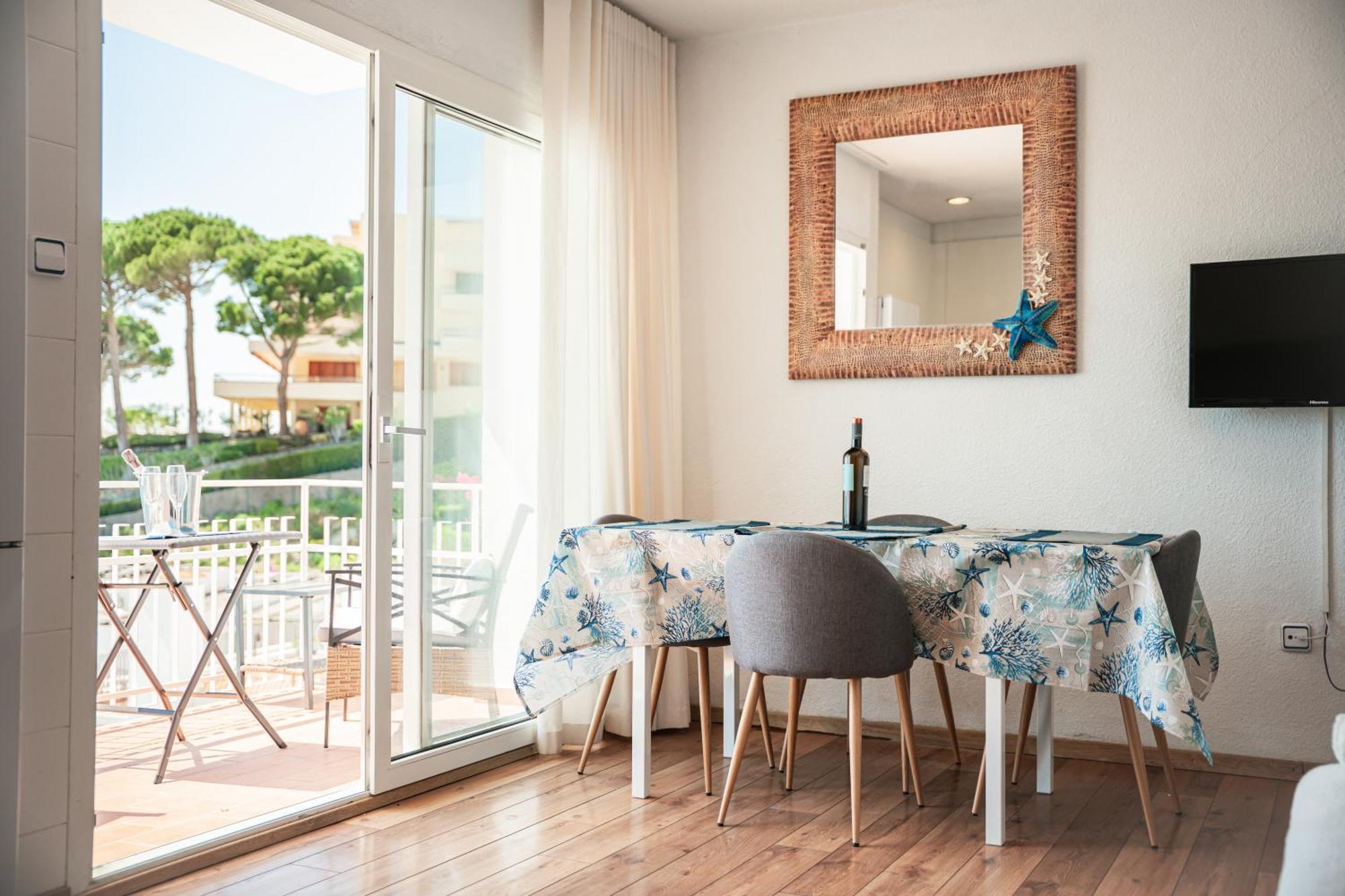 רוזס Santa Llucia Apartaments מראה חיצוני תמונה