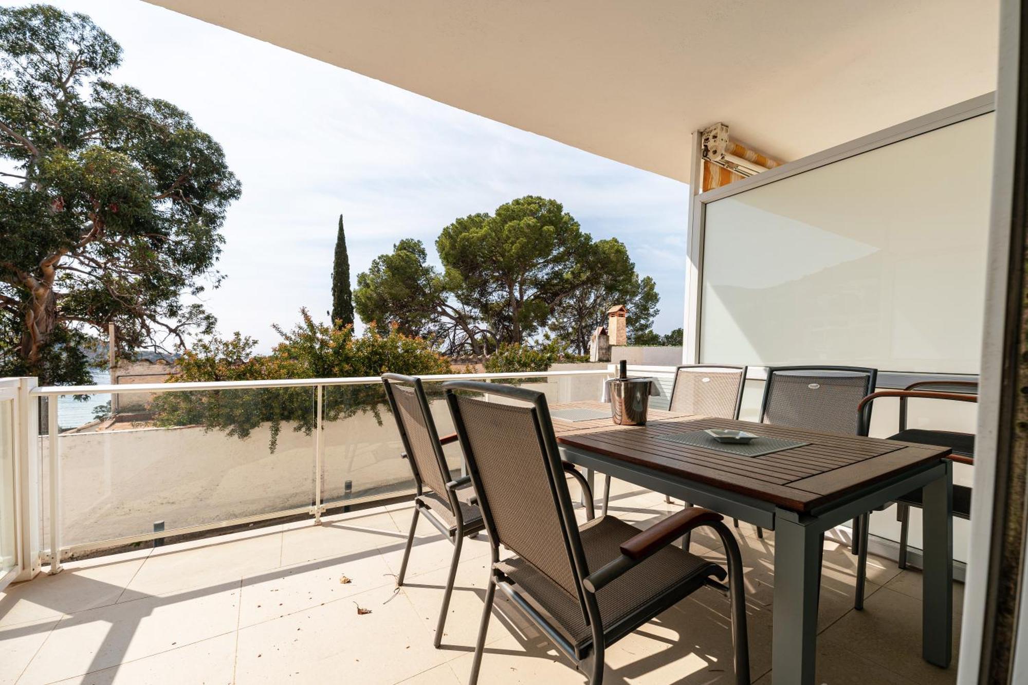 רוזס Santa Llucia Apartaments מראה חיצוני תמונה