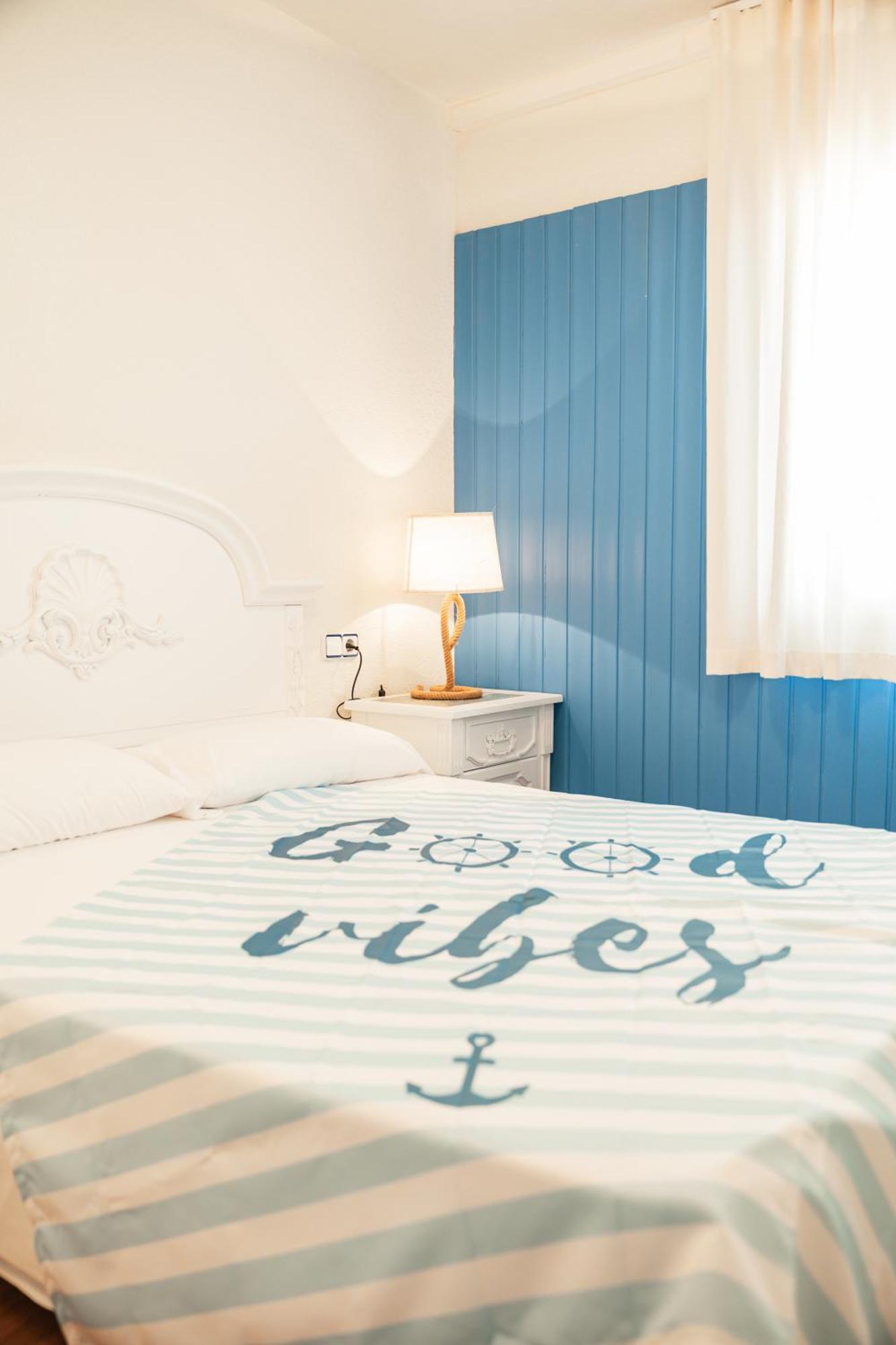 רוזס Santa Llucia Apartaments מראה חיצוני תמונה