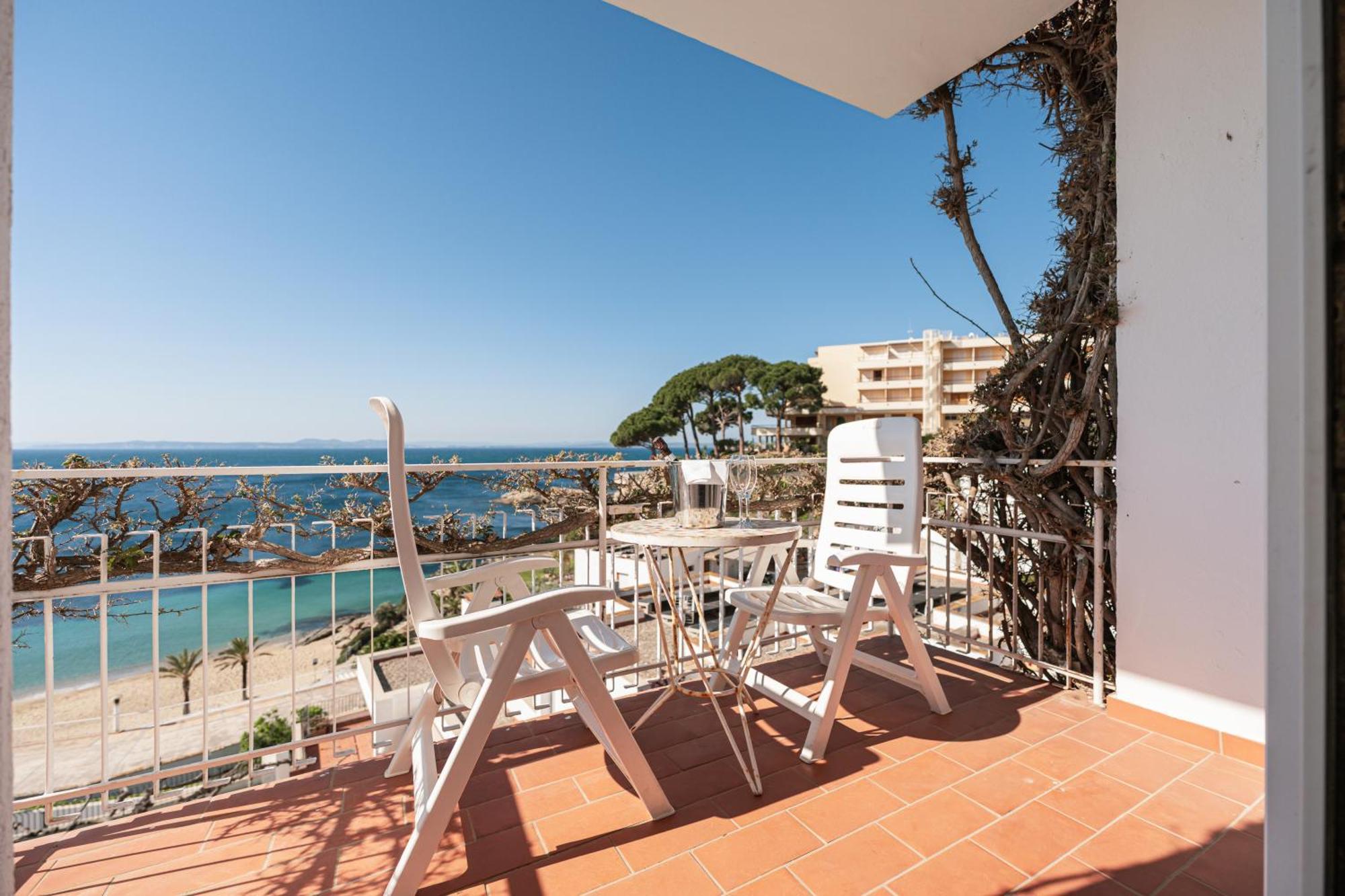 רוזס Santa Llucia Apartaments מראה חיצוני תמונה