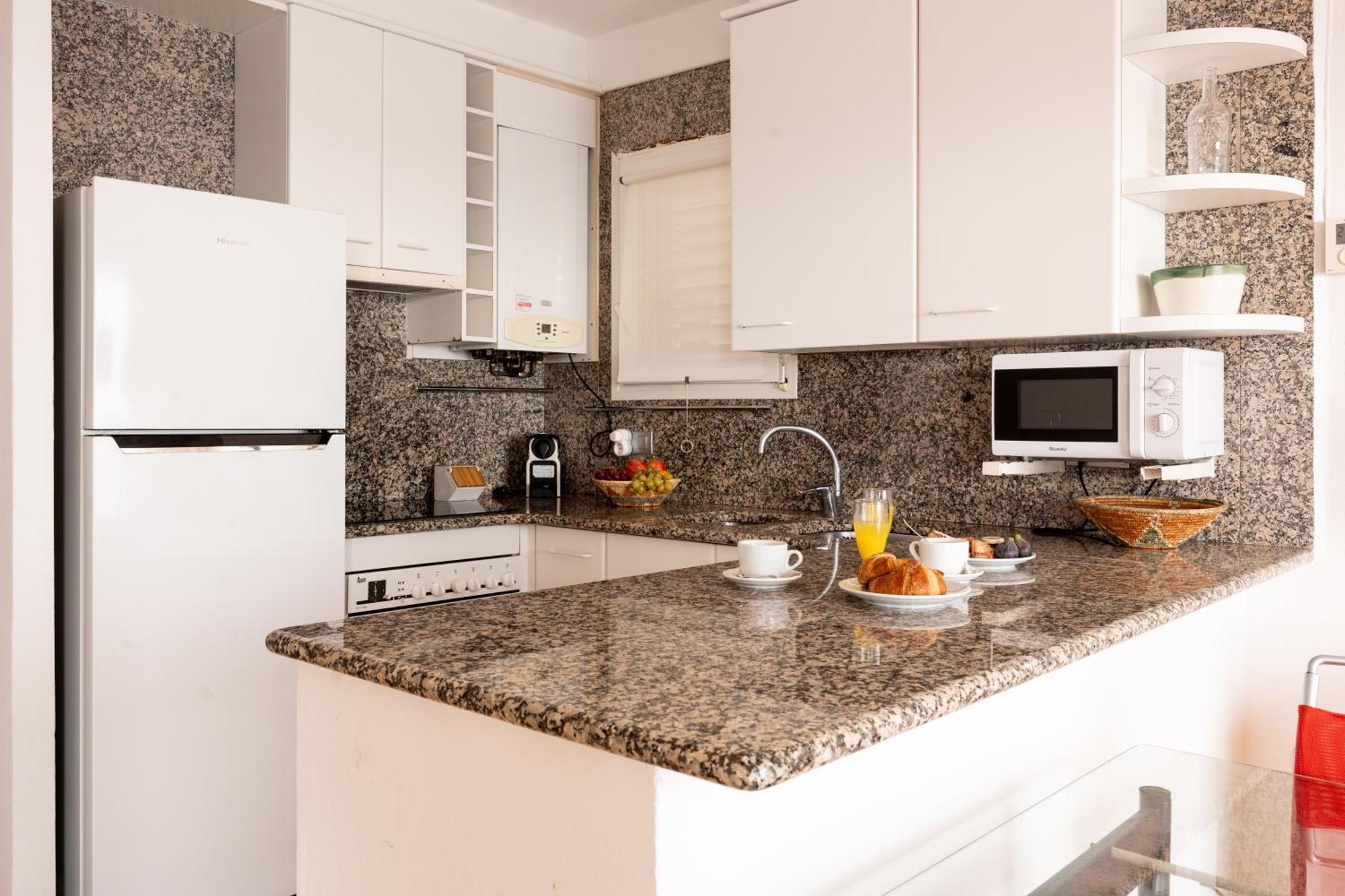 רוזס Santa Llucia Apartaments מראה חיצוני תמונה