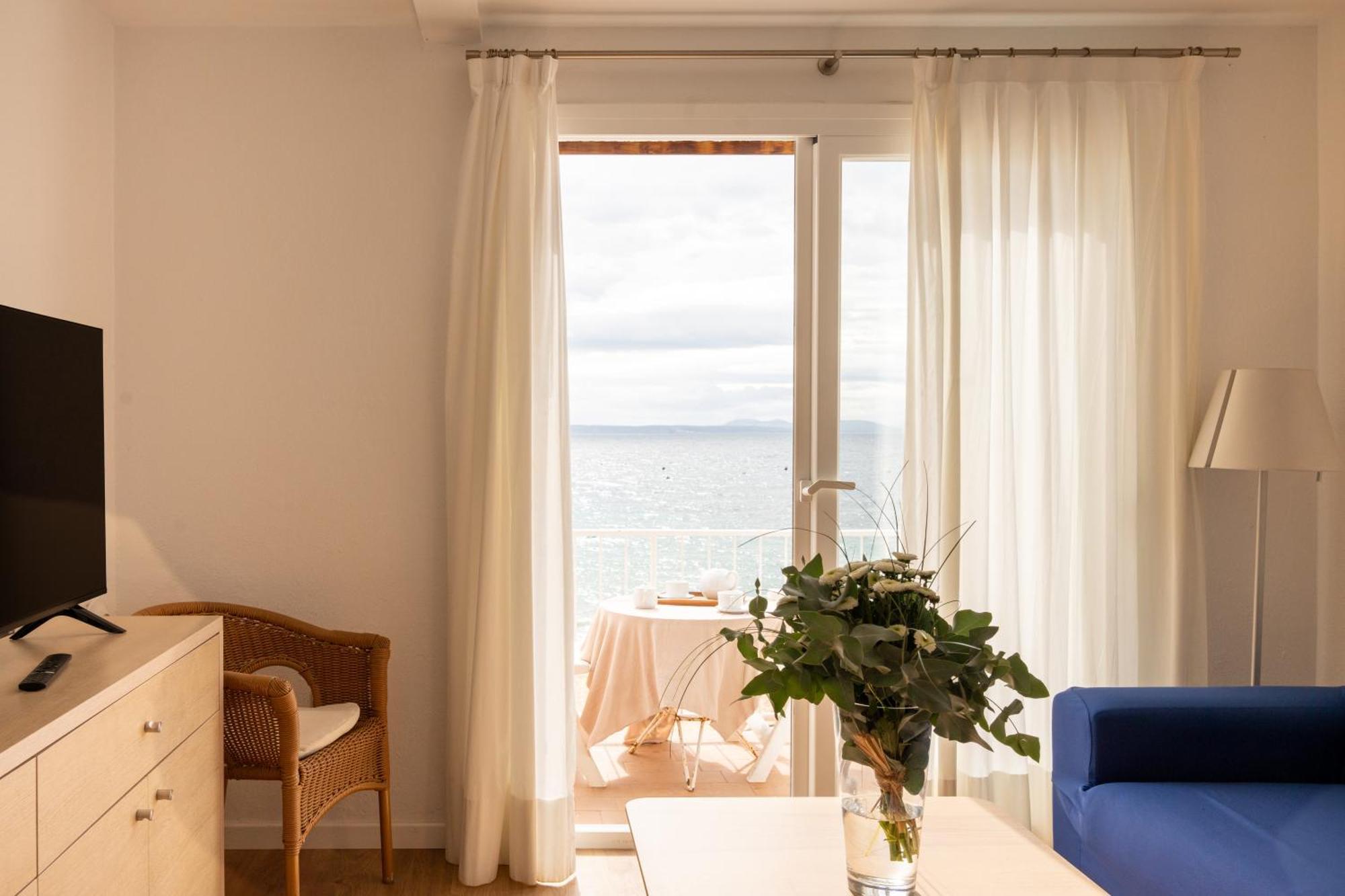 רוזס Santa Llucia Apartaments מראה חיצוני תמונה