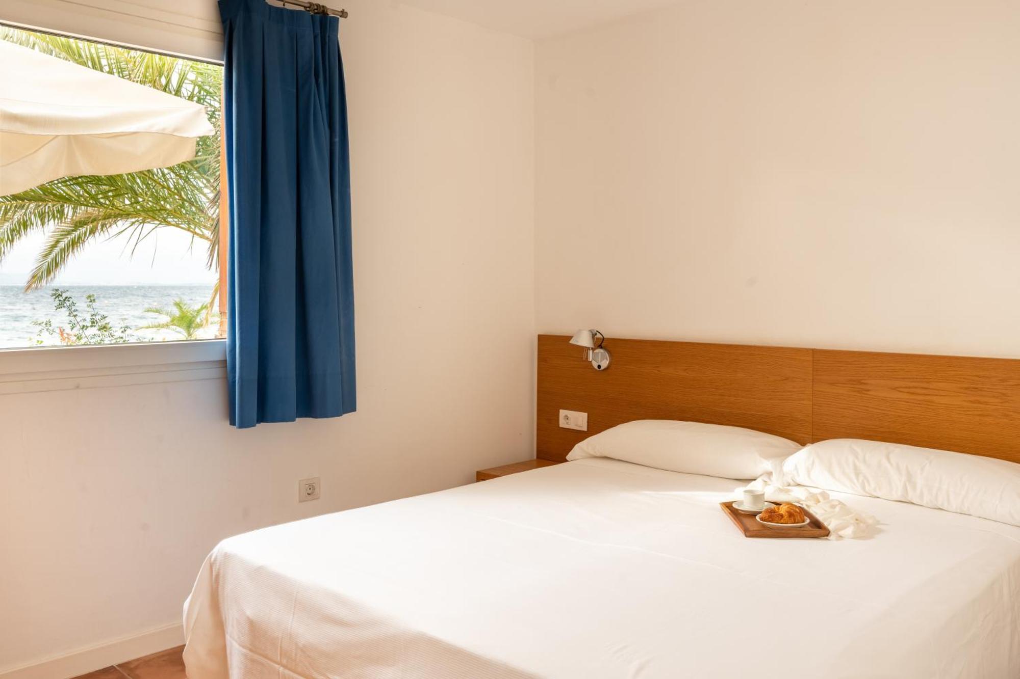 רוזס Santa Llucia Apartaments מראה חיצוני תמונה
